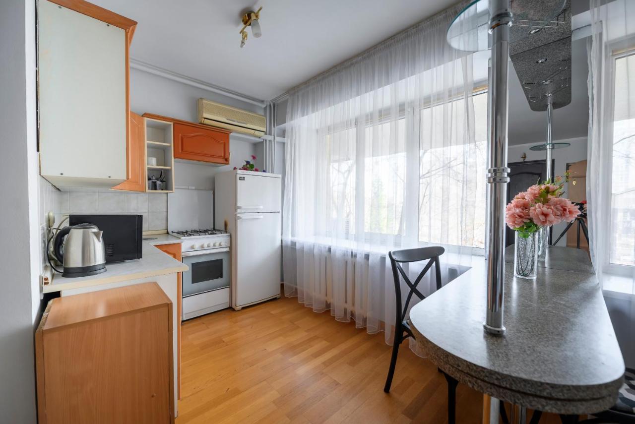 На Проспекте Ленина Apartman Almati Kültér fotó